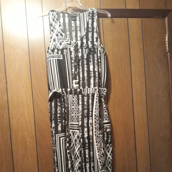 Patterned Jumpsuit - Picture 1 of 4